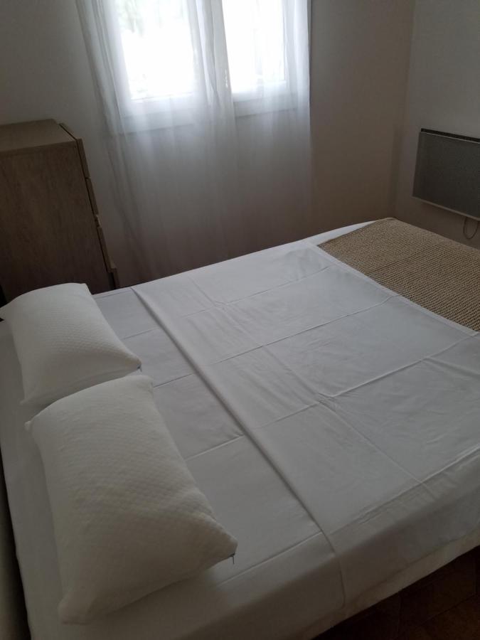 Chambres D Hotes A 20 Pas De La Plage 鲁西亚纳 外观 照片
